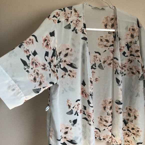 Dex Kimono Chiffon Cardigan - Picture 2 of 4